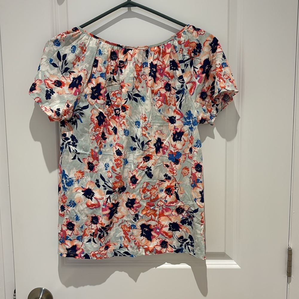 Floral top - Picture 3 of 3